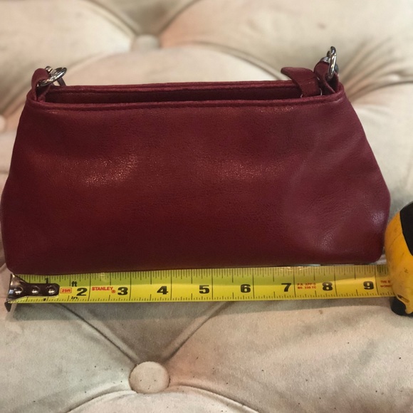 Red leather purse with silver chain strap. - Picture 7 of 8